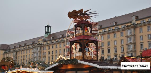  Dresdner Striezelmarkt